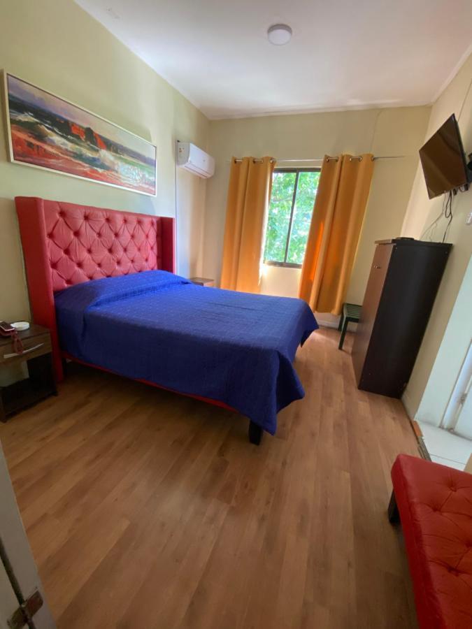 Intimo Hotel Los Heroes ซานติอาโก ภายนอก รูปภาพ