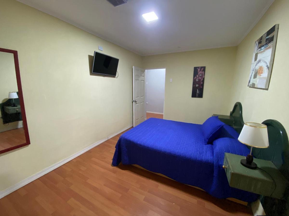 Intimo Hotel Los Heroes ซานติอาโก ภายนอก รูปภาพ